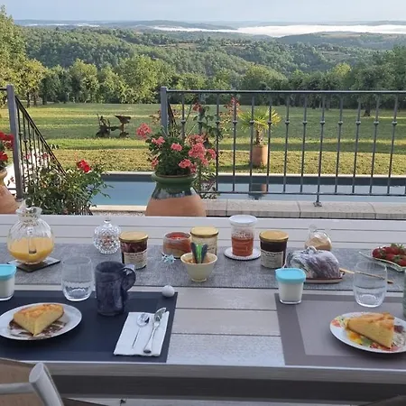 Domaine La Garenne 3* Reilhaguet