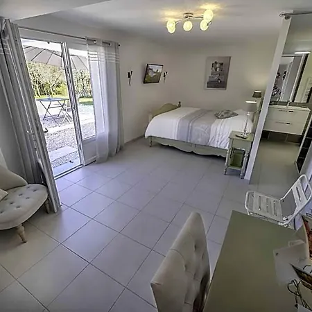 Domaine La Garenne Bed & Breakfast 3*